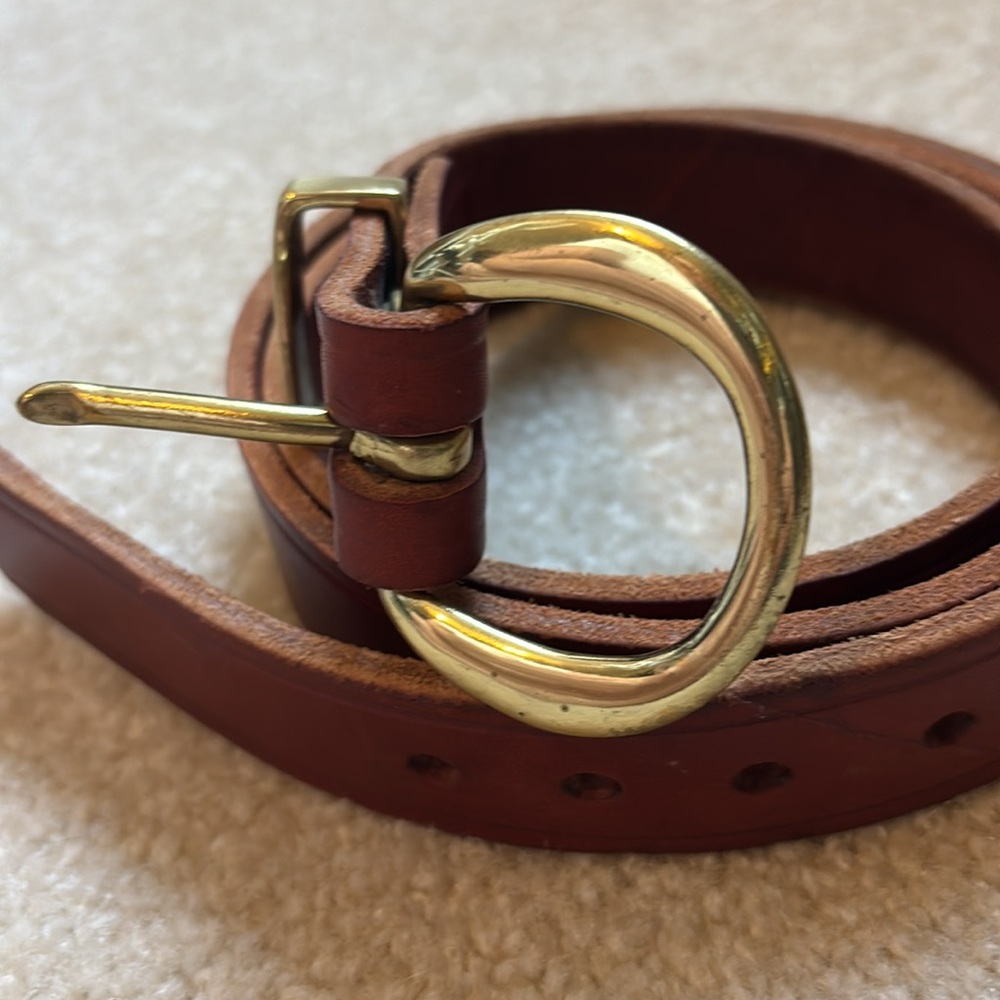 Classic Brown Leather Belt - Picture 2 of 3